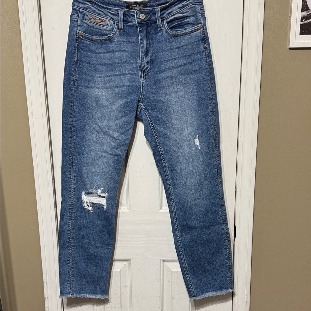Judy Blue Distressed Boyfriend Jeans in Blue